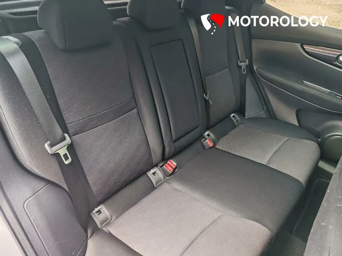 2016-nissan-qashqai-15dci-n-connecta-big-20