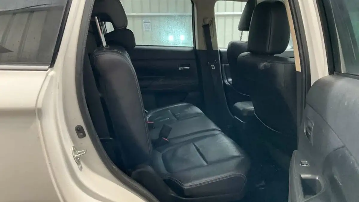 2016-mitsubishi-outlander-22di-d-gx4-auto-big-2