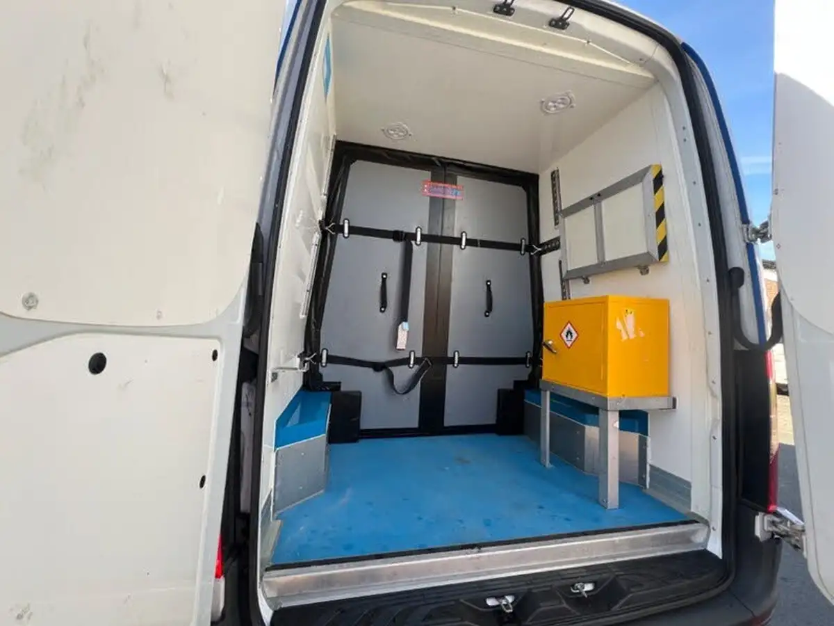 2020-mercedes-benz-sprinter-21cdi-314-l2h1-panel-van-fwd-big-47