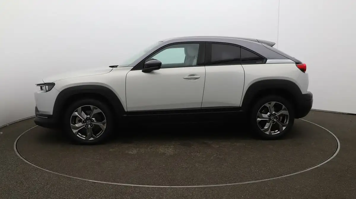 2021-mazda-mx-30-e-first-edition-big-58