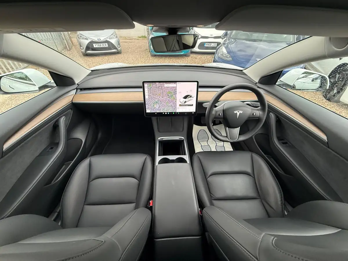 2021-tesla-model-3-e-long-range-4x4-big-1