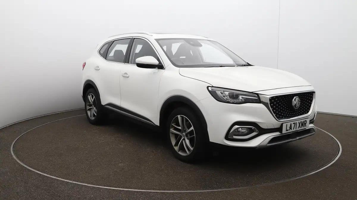 2022-mg-hs-15t-gdi-exclusive-162ps-big-36