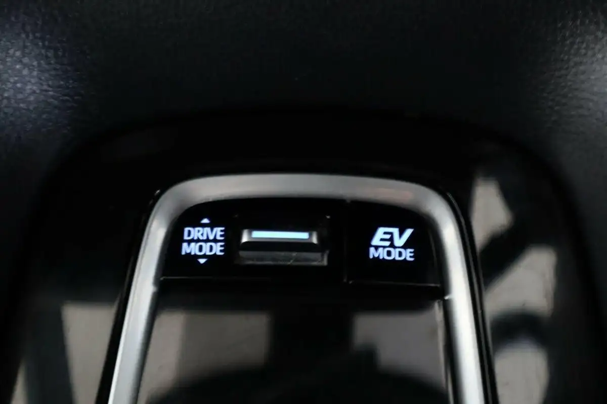 2021-toyota-corolla-20-vvt-i-icon-tech-touring-sports-big-19