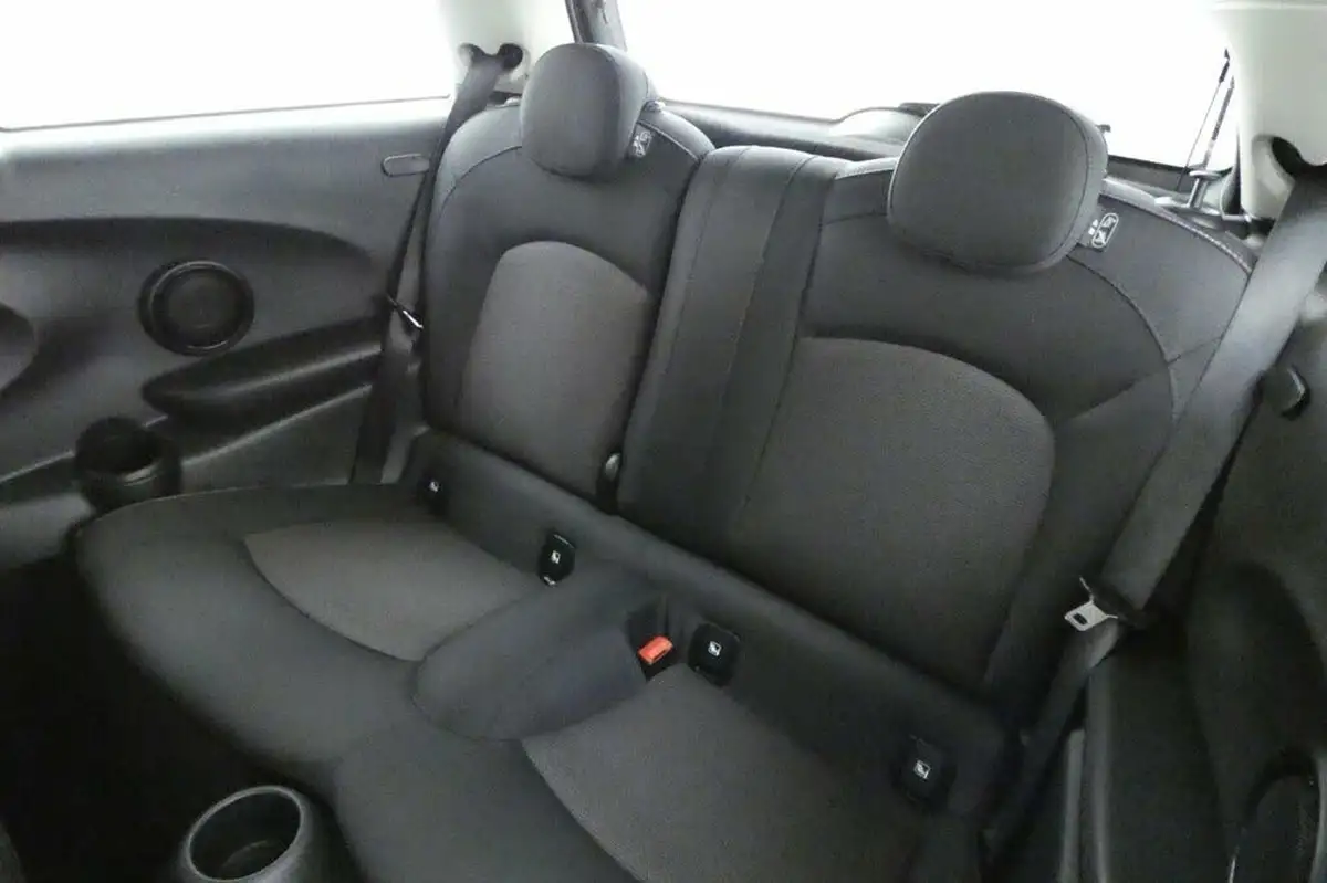 2022-mini-cooper-15-cooper-classic-hatchback-3d-big-15
