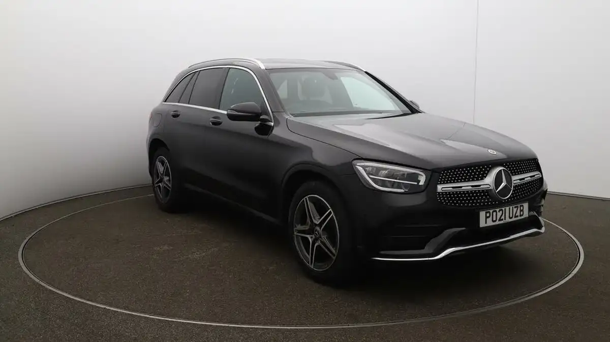 2021-mercedes-benz-glc-class-20d-glc220d-amg-line-station-wagon-5d-1950cc-4matic-plus-big-35