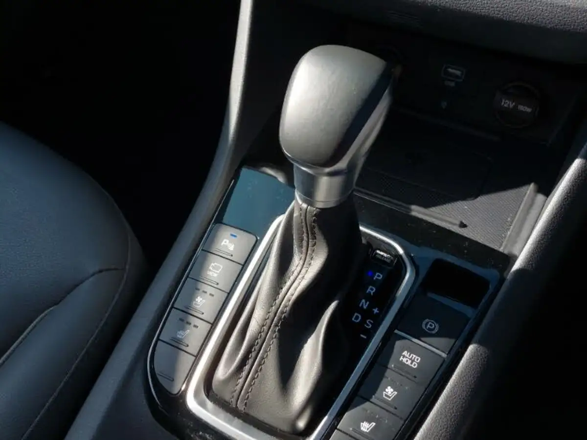 2022-hyundai-ioniq-16-gdi-premium-se-hybrid-big-12