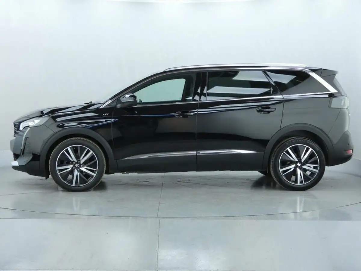 2022-peugeot-5008-suv-12-puretech-gt-premium-big-5