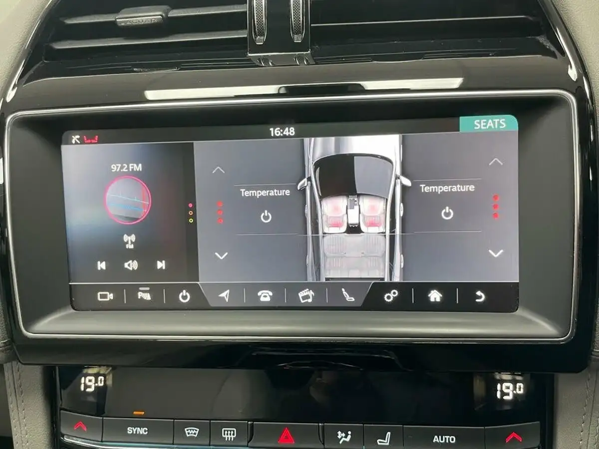 2020-jaguar-f-pace-20-i4d-portfolio-180ps-awd-auto-big-36