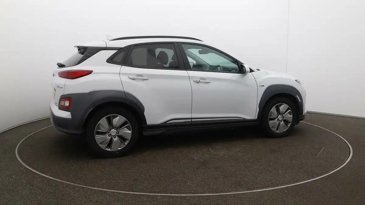 2021-hyundai-kona-e-premium-204ps-big-44