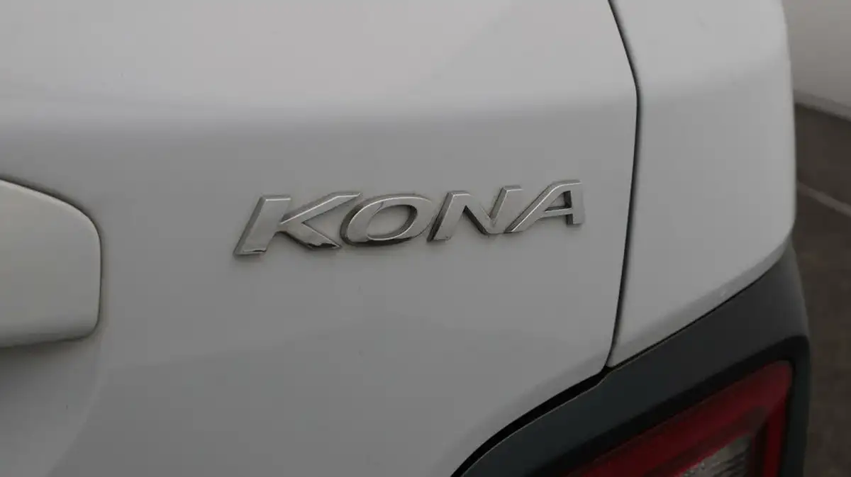 2021-hyundai-kona-e-premium-204ps-big-23