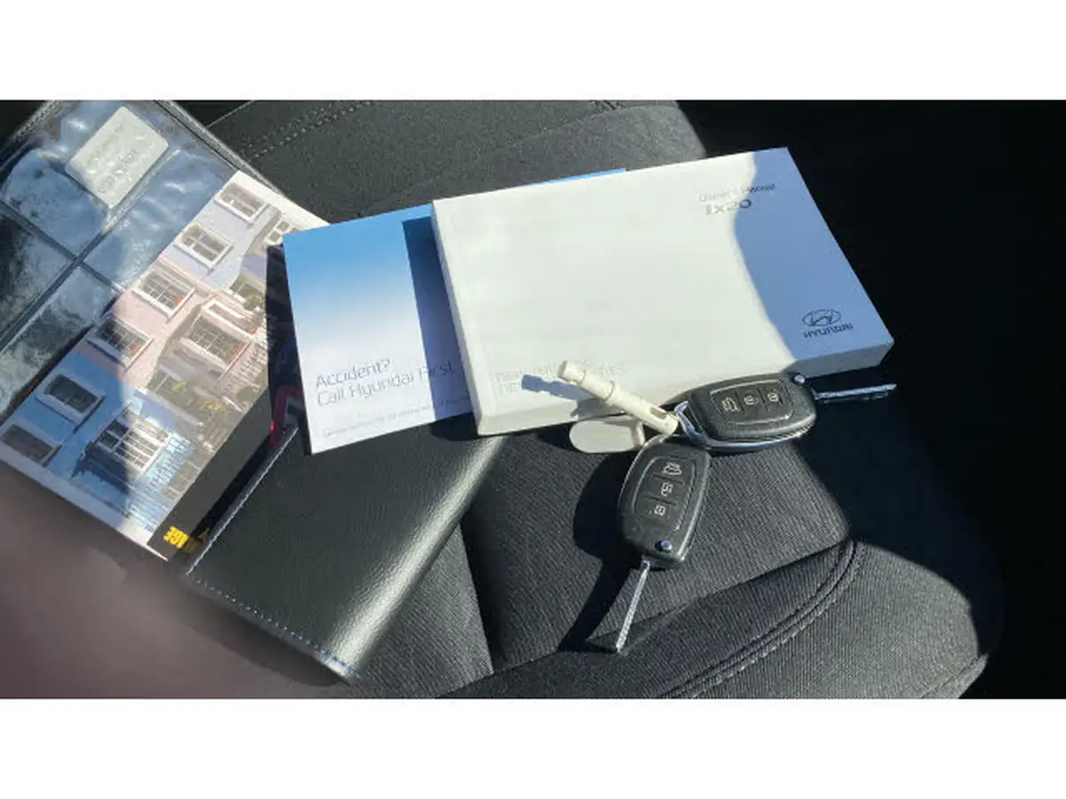 2016-hyundai-ix20-14-se-big-18
