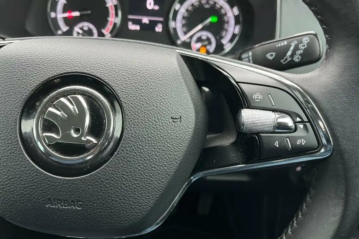 2021-skoda-karoq-15-tsi-se-technology-dsg-big-35