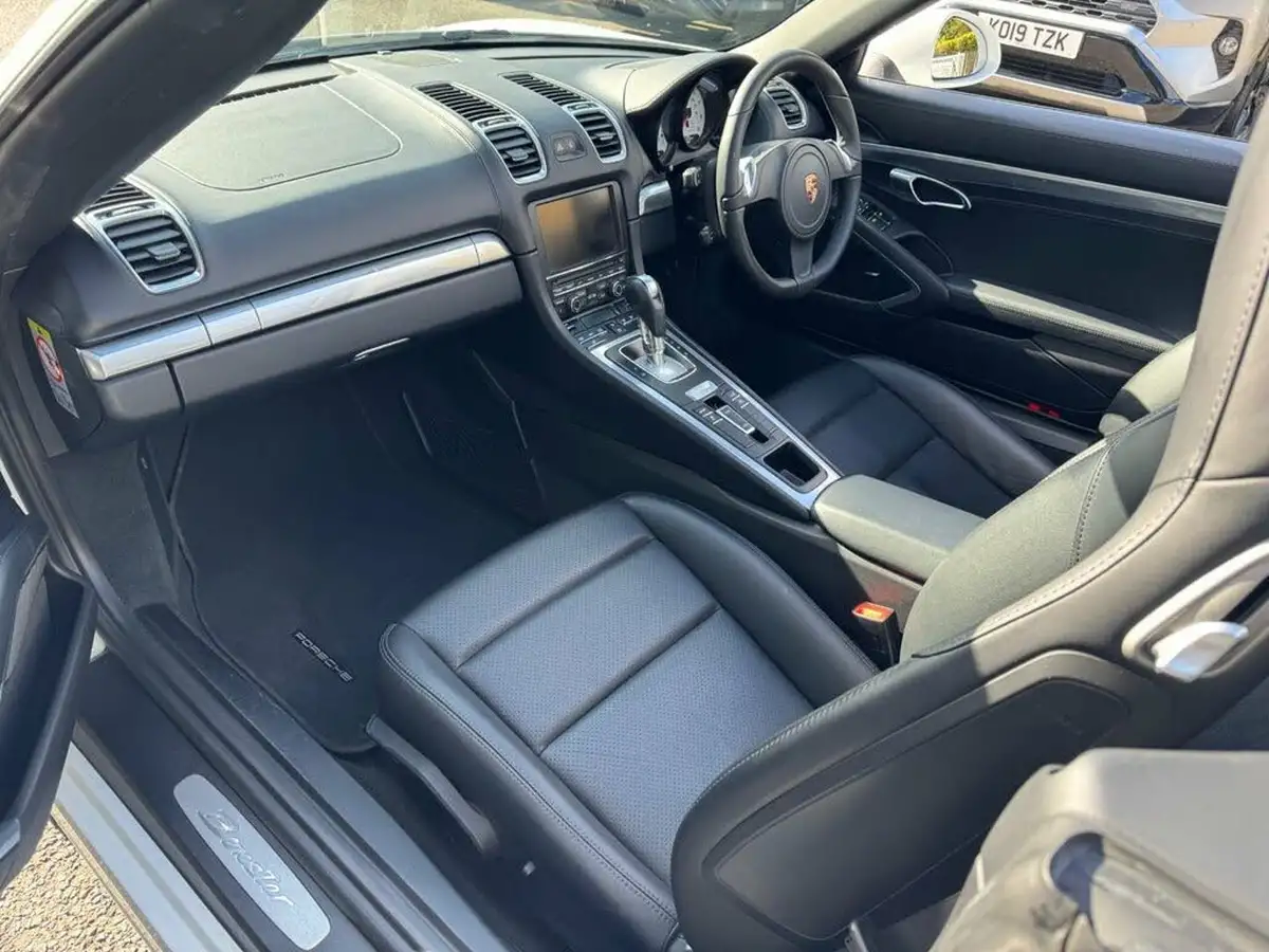 2015-porsche-boxster-27-pdk-big-17