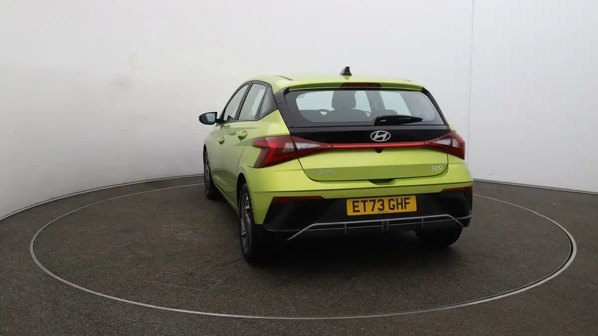 2024-hyundai-i20-10-t-gdi-advance-big-52