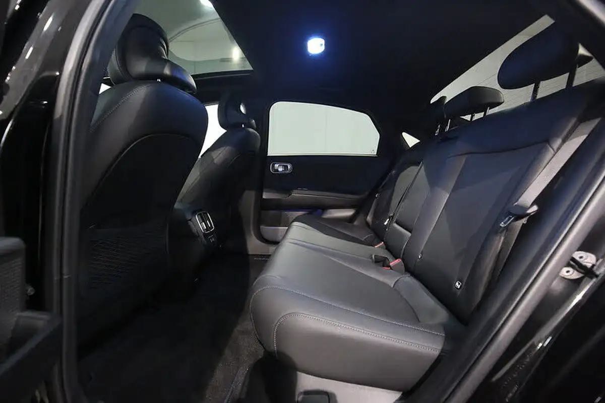 2024-hyundai-ioniq-6-e-ultimate-228ps-single-motor-rwd-big-22