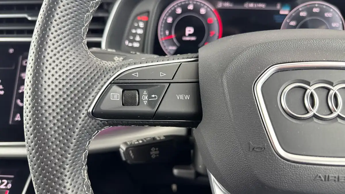 2023-audi-q8-30-55-tfsi-s-line-big-21