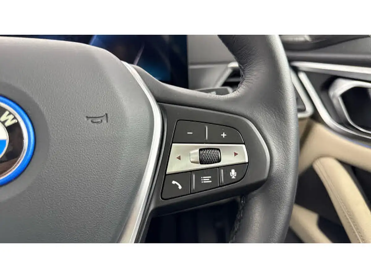2024-bmw-i4-e-edrive35-sport-big-31