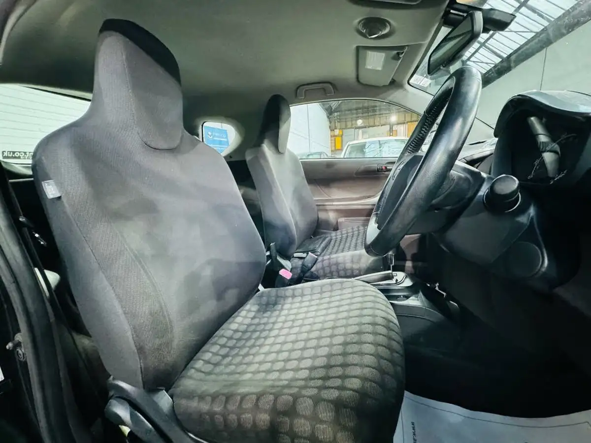 2009-toyota-iq-10-2-multidrive-big-10