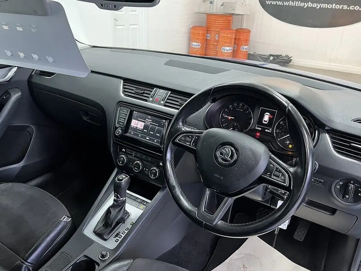 2016-skoda-octavia-16tdi-se-l-estate-dsg-big-9