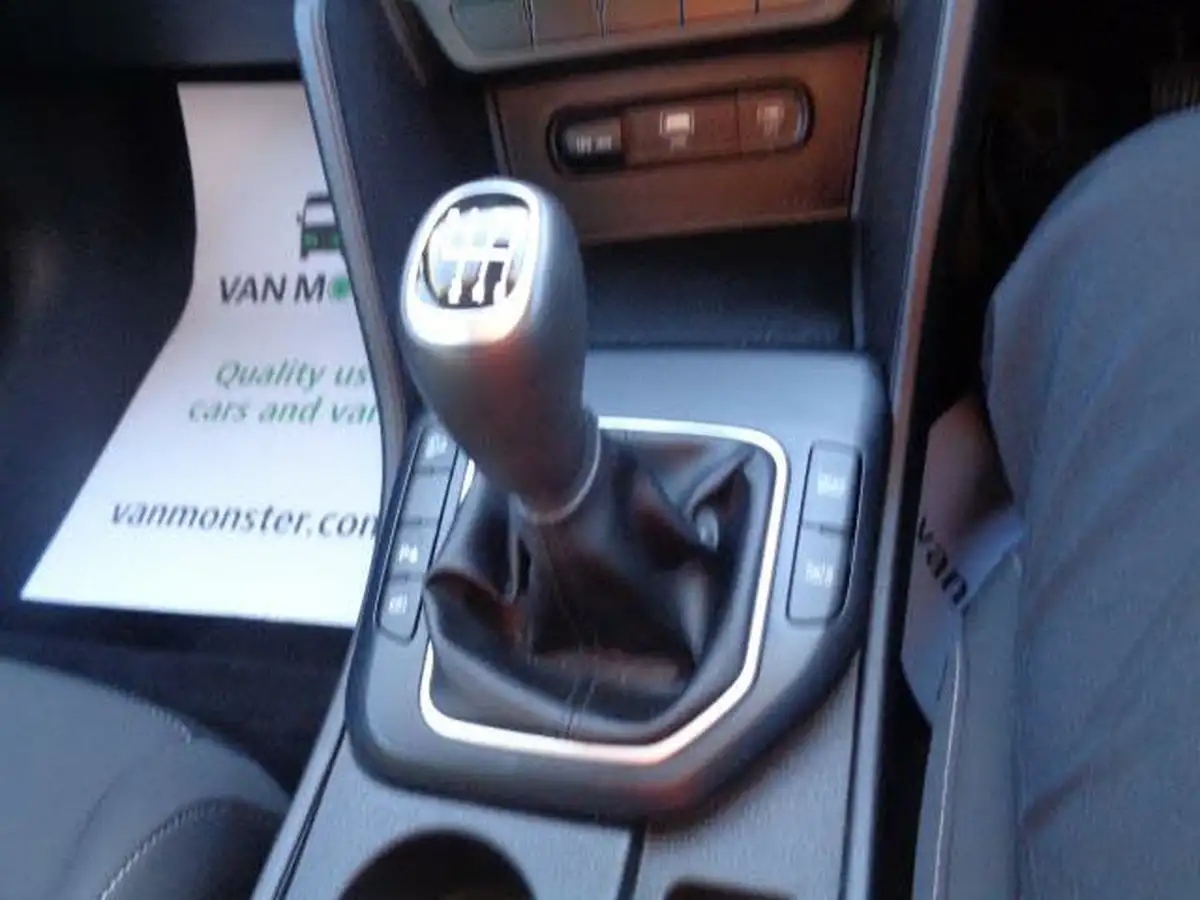 2023-kia-sportage-16-t-gdi-2-148bhp-big-22