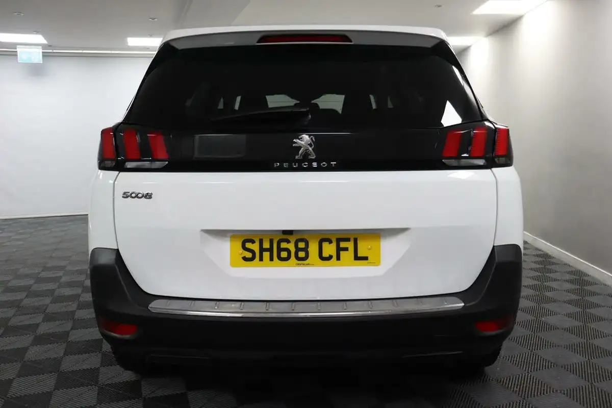 2018-peugeot-5008-suv-15-bluehdi-allure-big-6