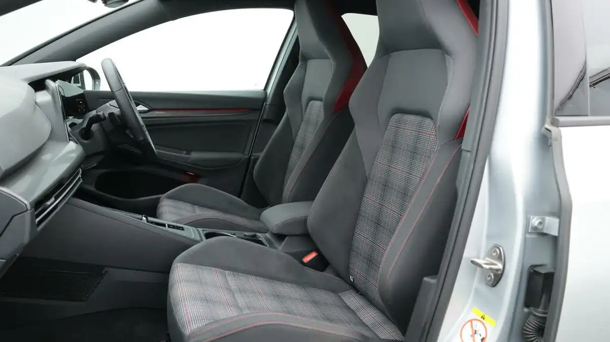 2022-volkswagen-golf-20-tsi-gti-dsg-big-14