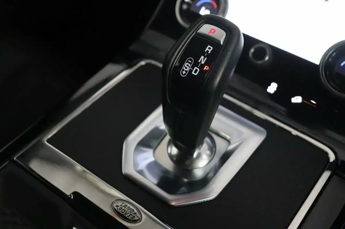 2019-land-rover-range-rover-evoque-20-d150-r-dynamic-se-big-35