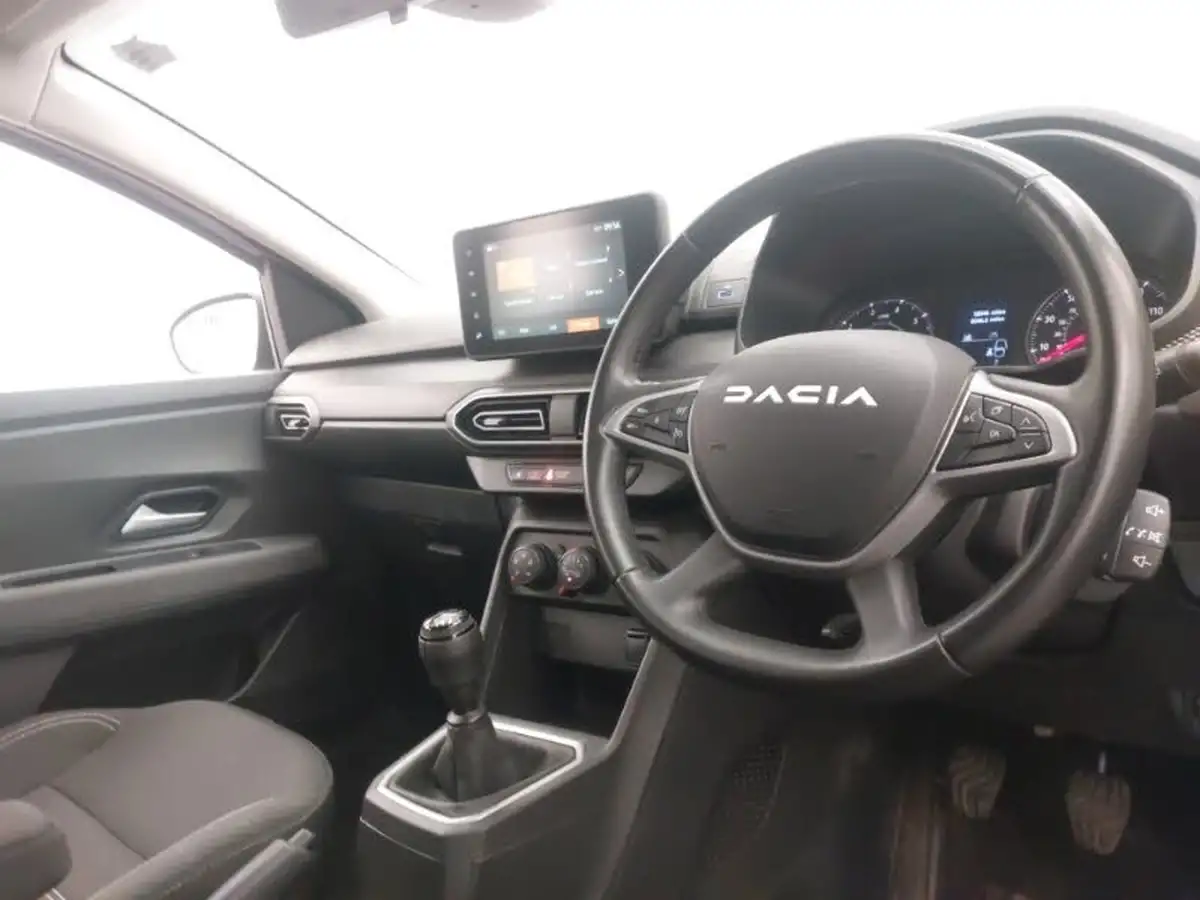2023-dacia-sandero-10-tce-expression-100bhp-bi-fuel-big-14