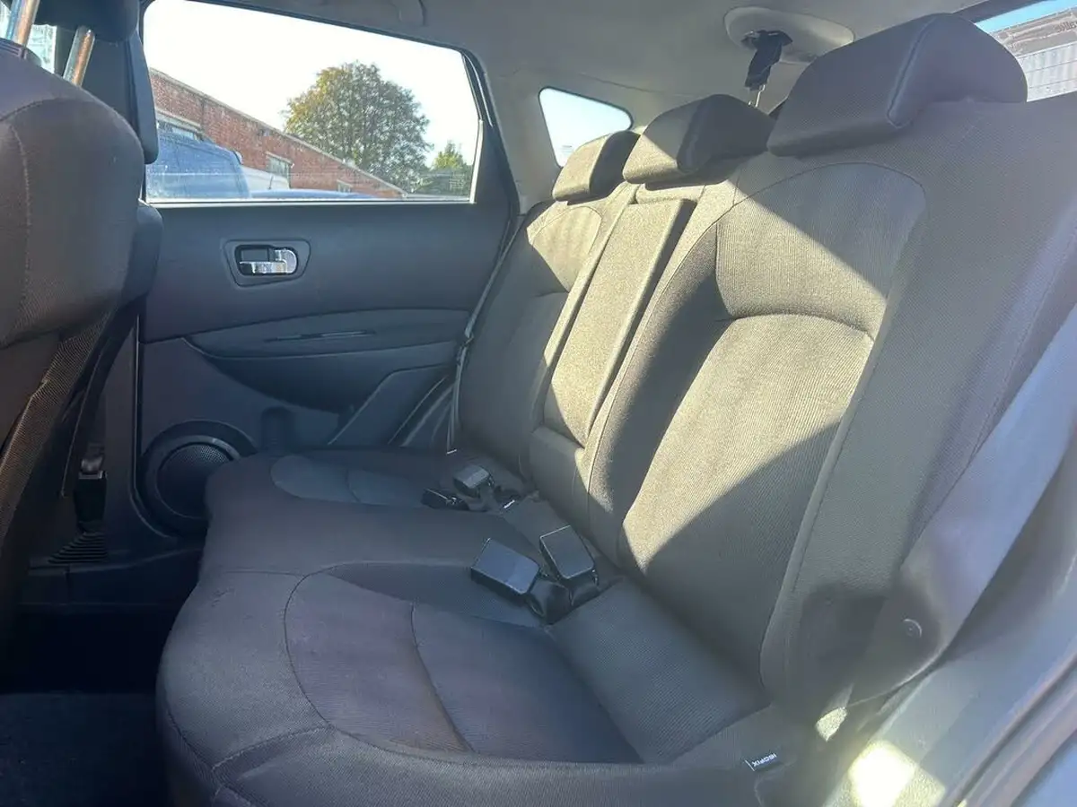 2012-nissan-qashqai-20td-n-tec-big-14