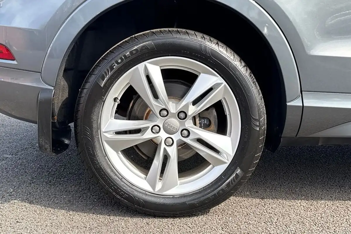2015-audi-q3-20-tdi-quattro-se-150ps-big-9