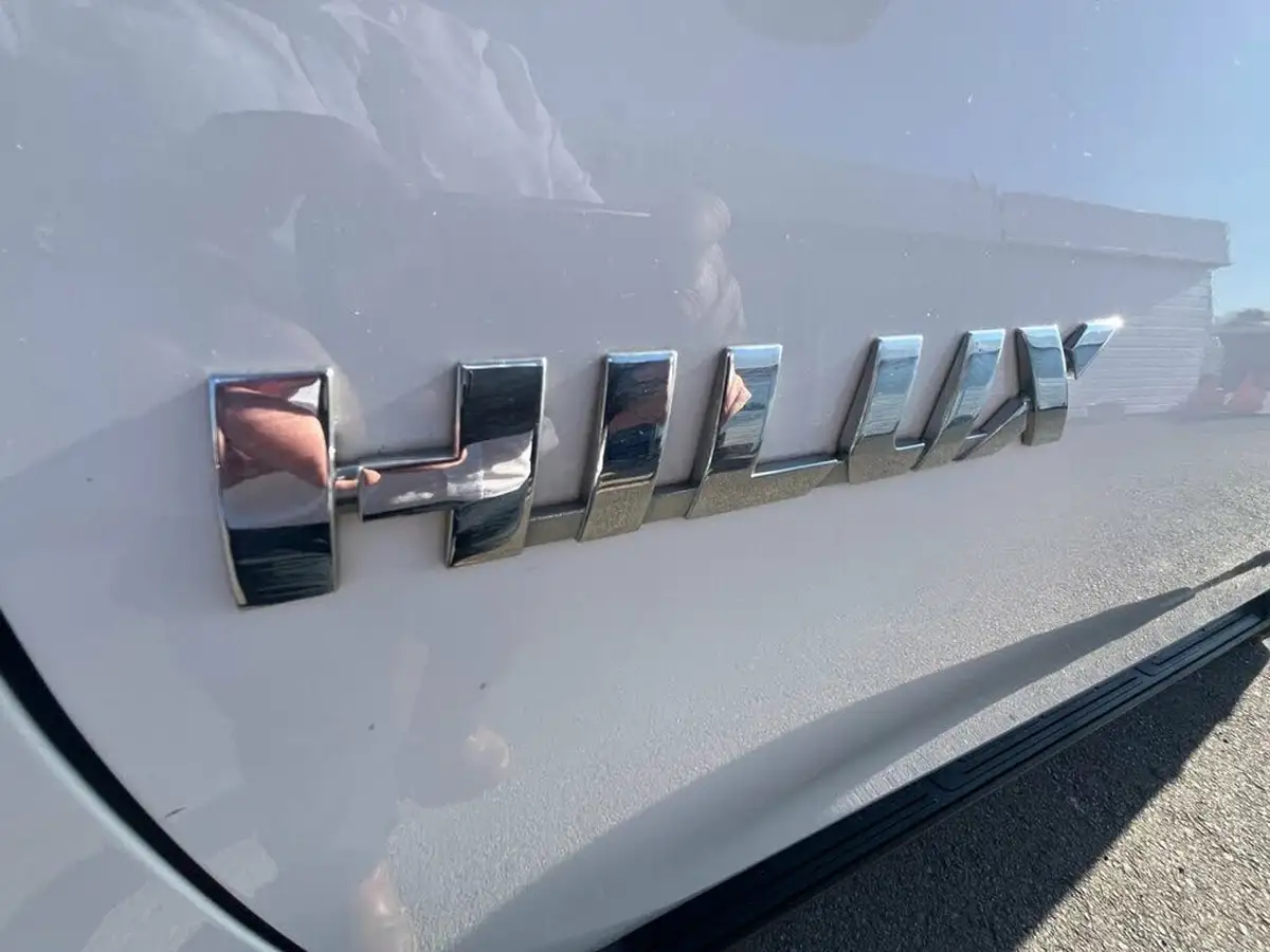 2021-toyota-hi-lux-24d-4d-icon-150hpeu6d-auto-big-45