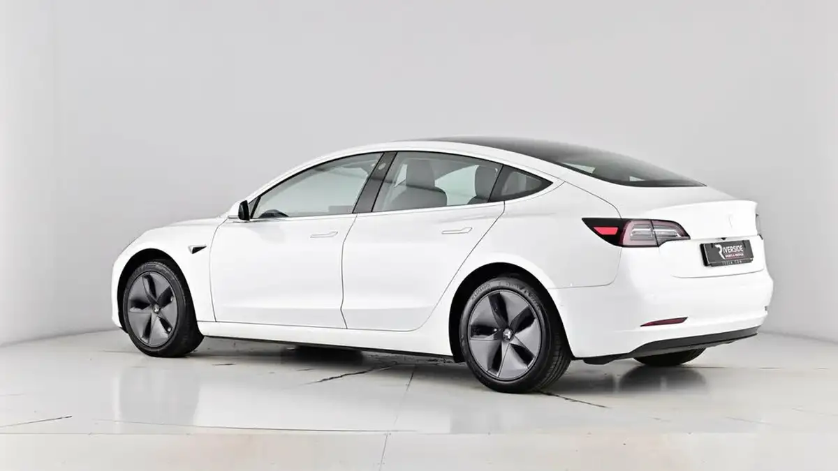 2020-tesla-model-3-e-standard-plus-big-63
