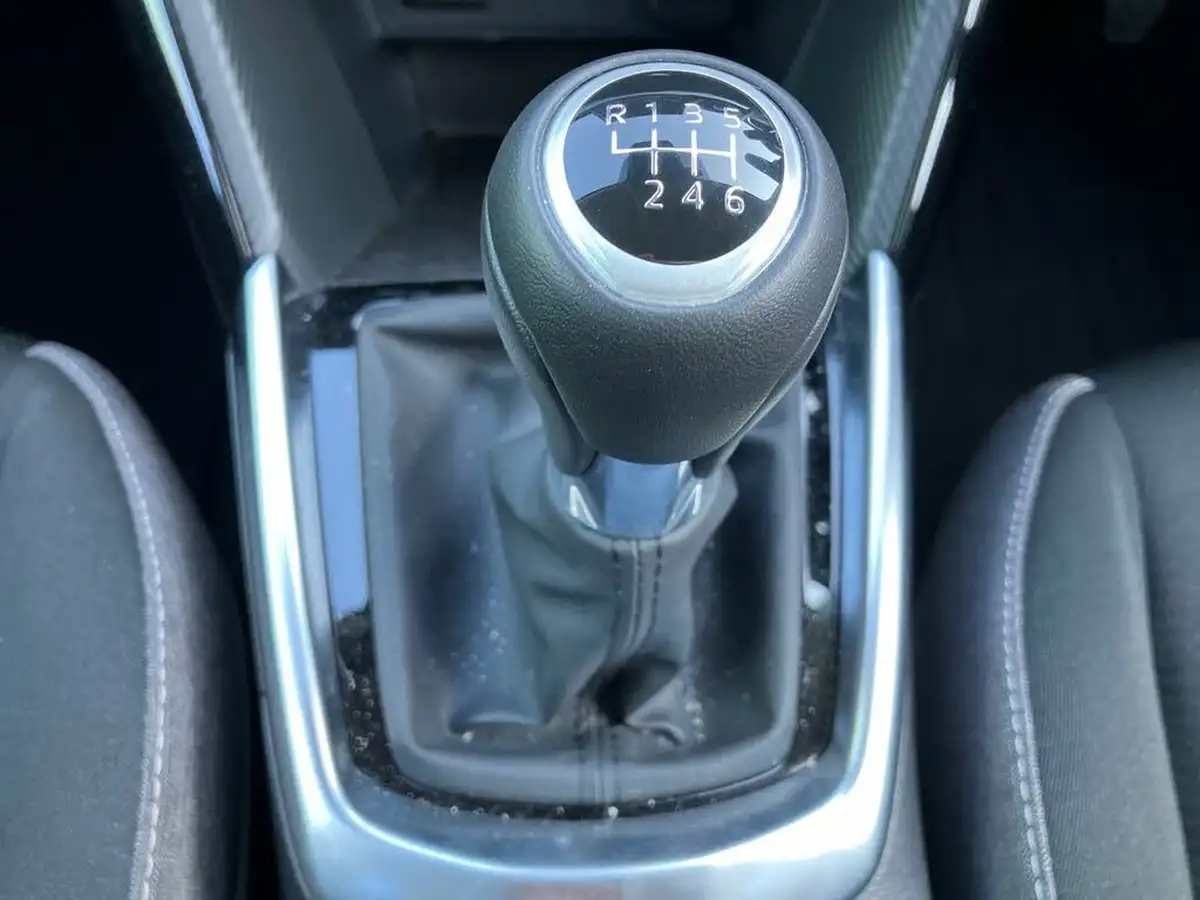 2024-mazda-mazda2-15-e-skyactiv-g-exclusive-line-big-24