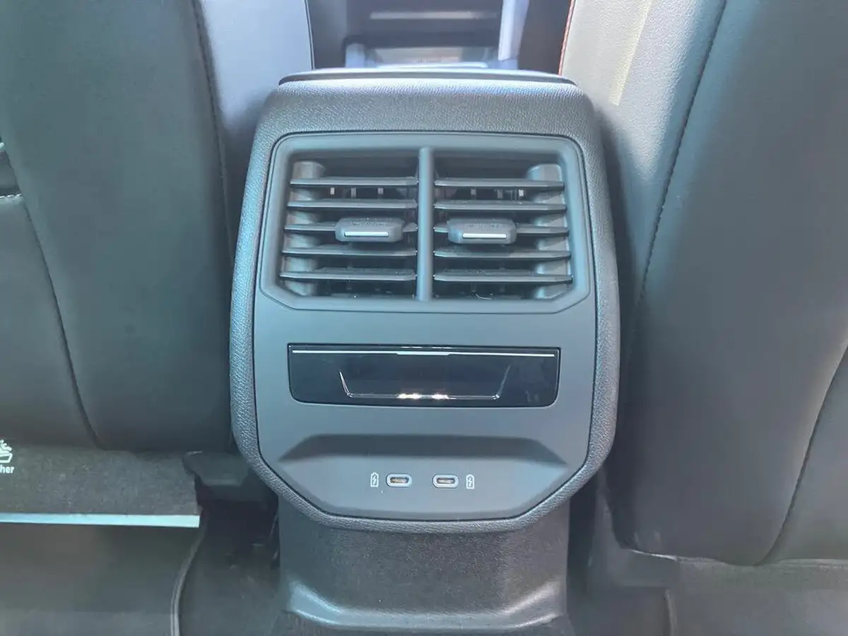 2022-seat-leon-15-etsi-fr-estate-big-27