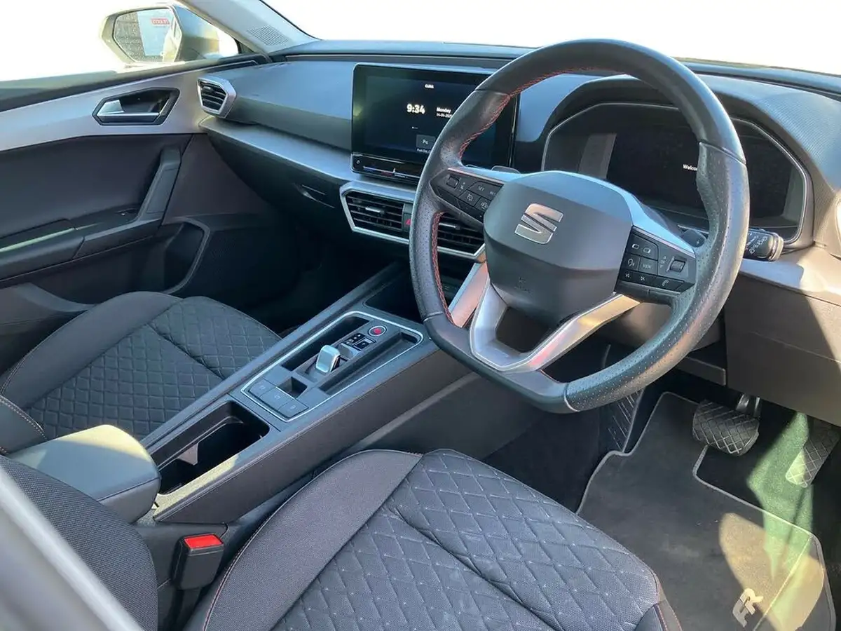 2022-seat-leon-15-etsi-fr-estate-big-7