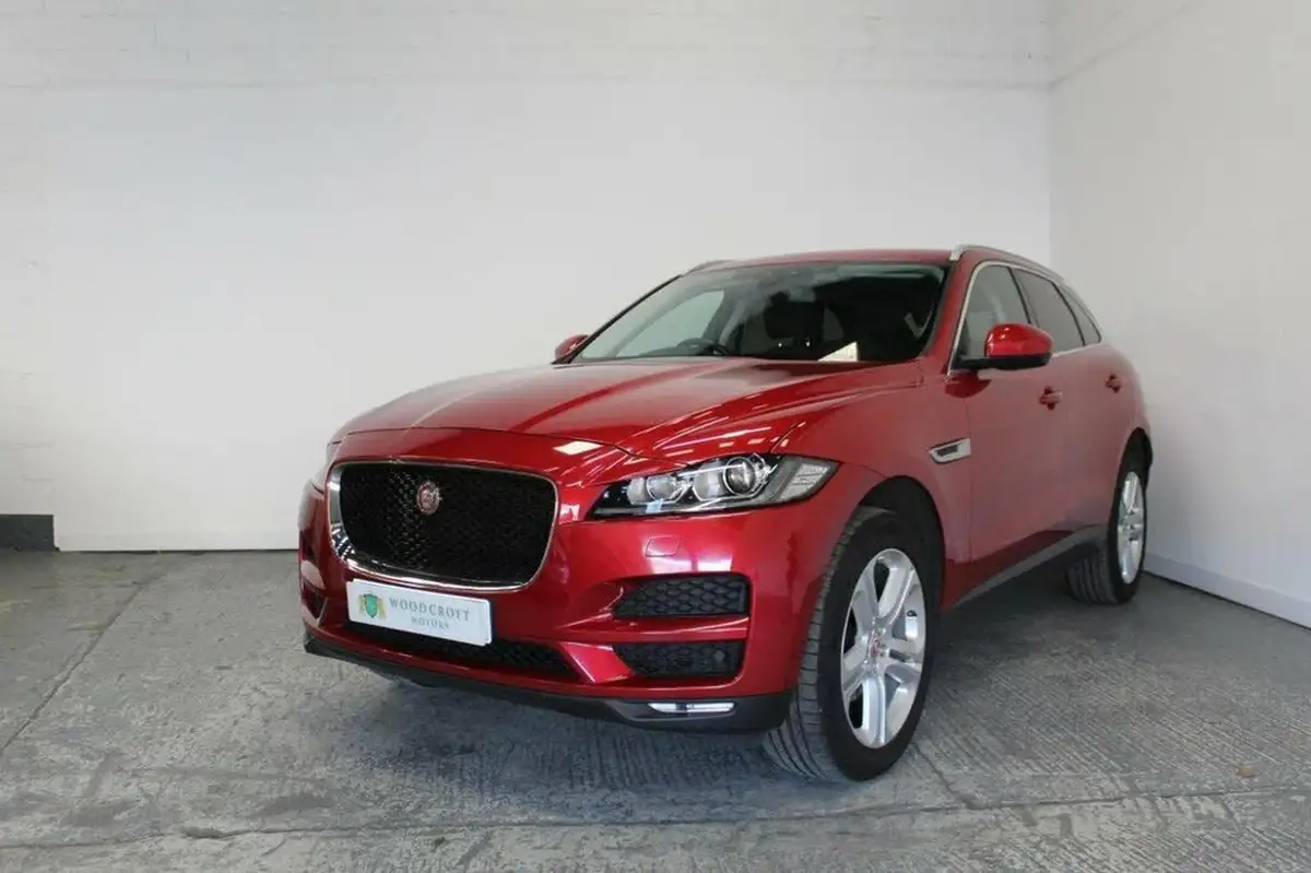 2016-jaguar-f-pace-20-i4d-portfolio-awd-auto-big-1