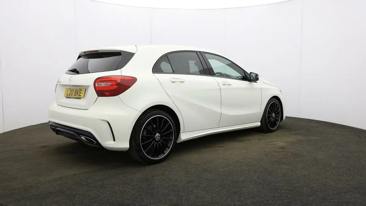 2017-mercedes-benz-a-class-16-a200-amg-line-ss-7g-dct-big-49