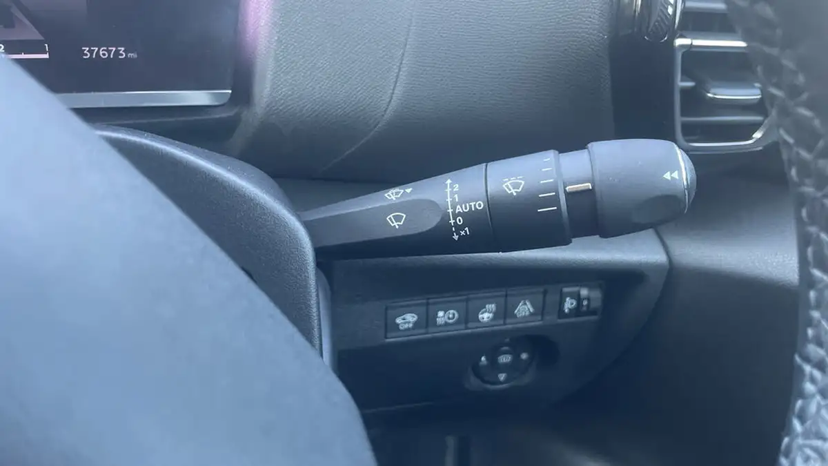 2021-citroen-c4-e-shine-plus-big-27