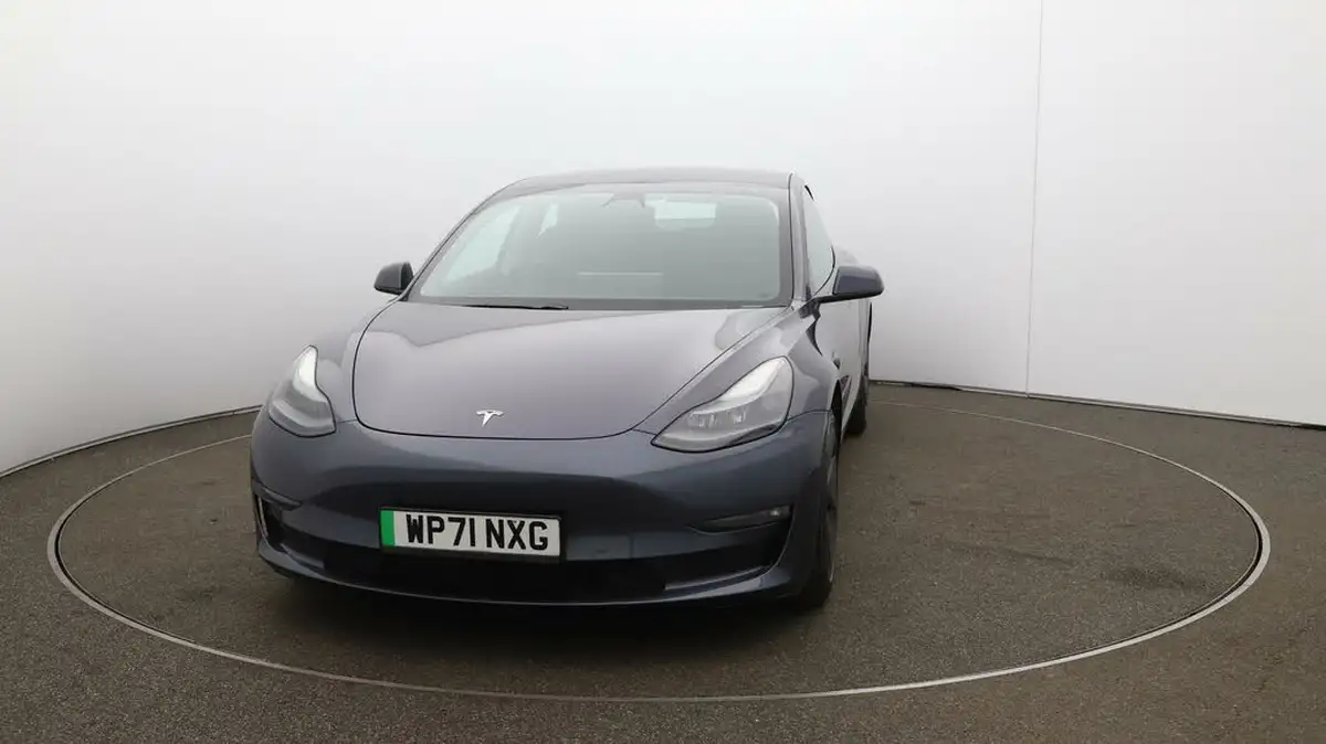 2021-tesla-model-3-e-long-range-awd-big-31