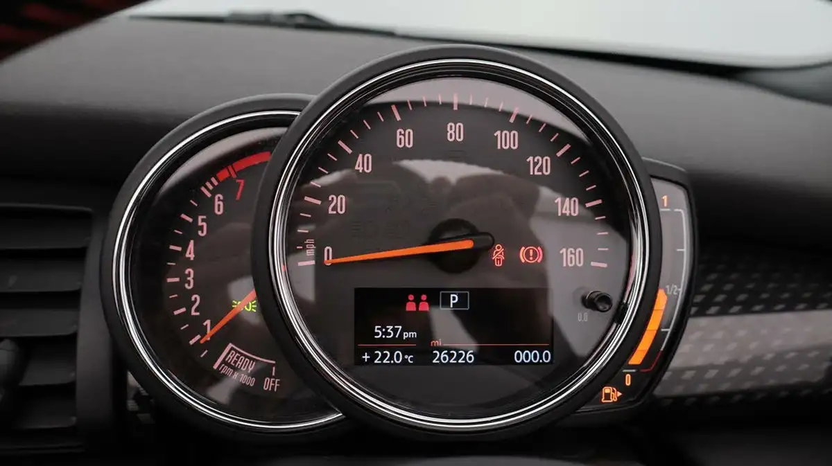 2019-mini-cooper-20-cooper-s-sport-189bhp-hatchback-3d-auto-big-10