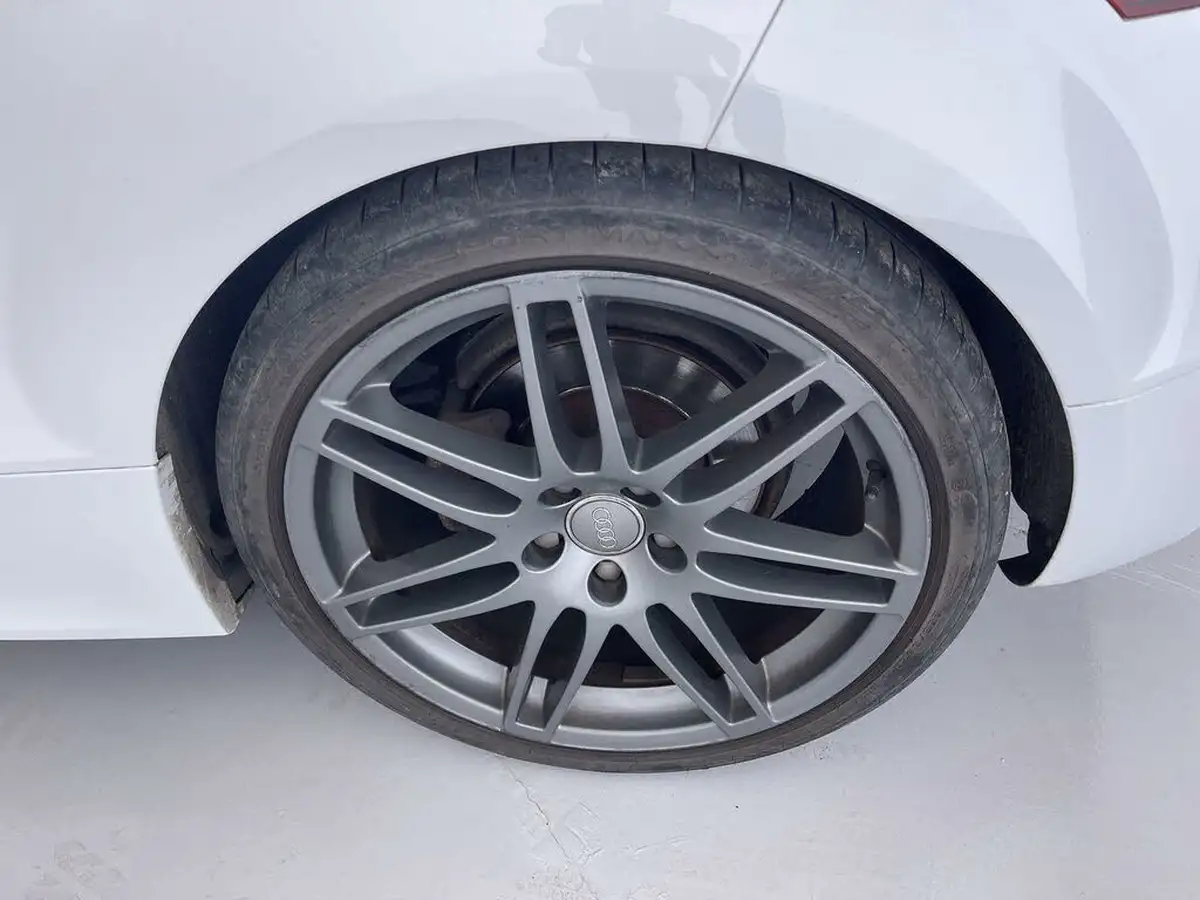 2014-audi-tt-coupe-20-tfsi-black-edition-big-50