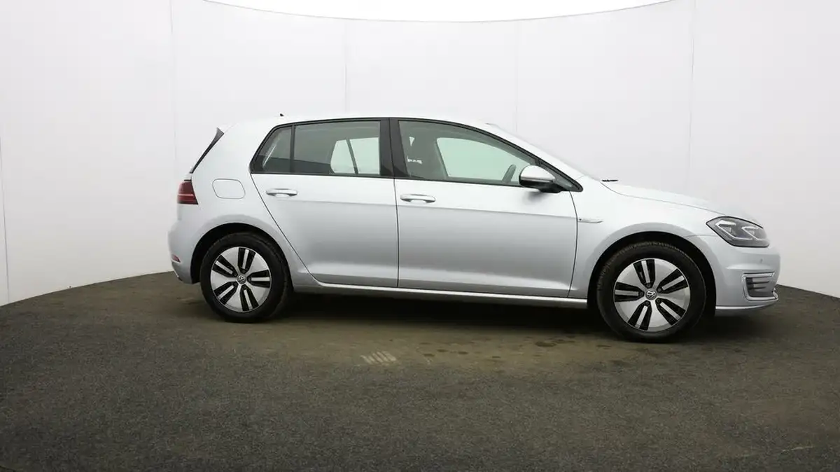 2019-volkswagen-golf-e-e-golf-big-42