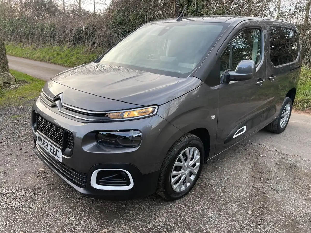 2020-citroen-berlingo-15bluehdi-feel-m-size-100ps-big-16