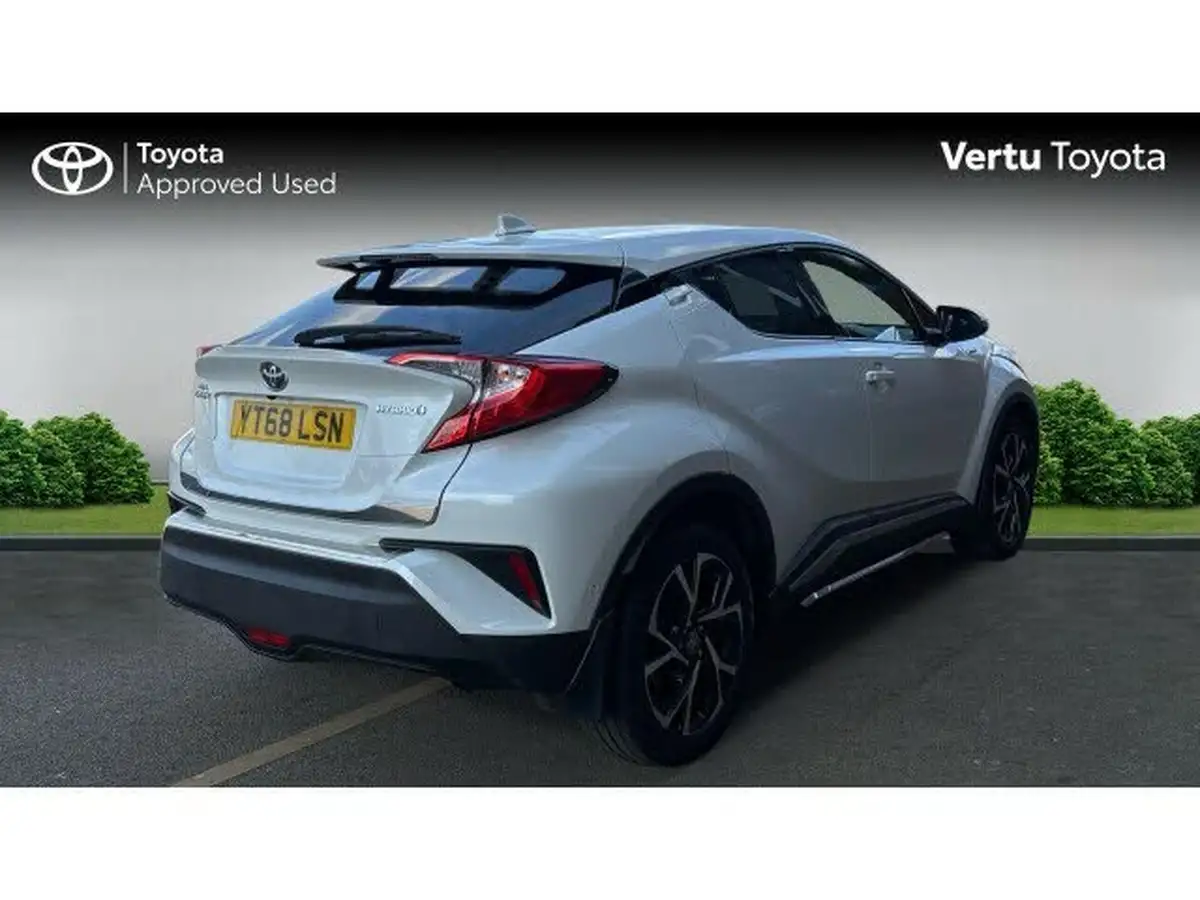 2018-toyota-c-hr-18-vvt-i-design-foc-sport-pack-big-1