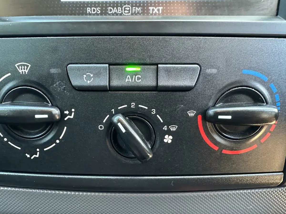 2018-peugeot-partner-16bluehdi-professional-l1-100pseu6-854-big-15