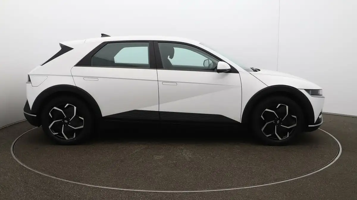 2022-hyundai-ioniq-5-e-se-connect-big-39