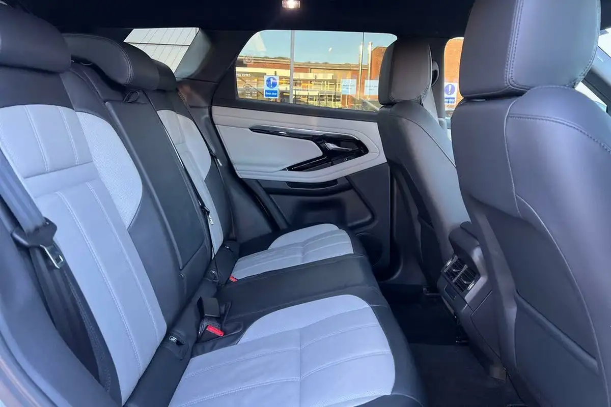 2022-land-rover-range-rover-evoque-20-d200-r-dynamic-s-big-16