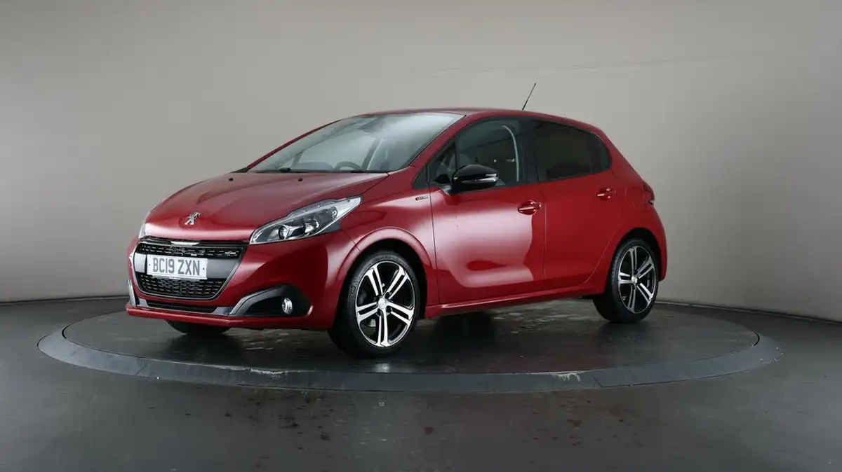2019-peugeot-208-12-puretech-gt-line-110bhp-big-3