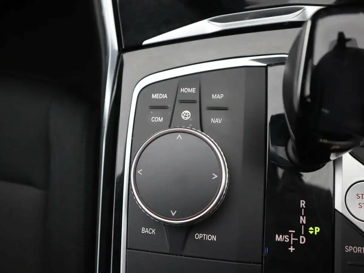 2021-bmw-3-series-20-330e-se-pro-saloon-4d-big-19
