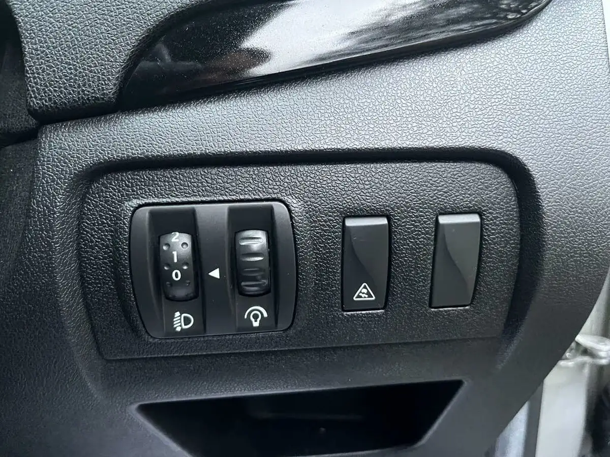 2011-renault-scenic-16-dynamique-tom-tom-big-29